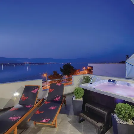 Cozy In With Sauna Trogir