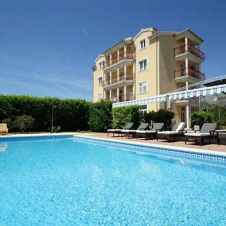 Cozy In With Sauna * Trogir