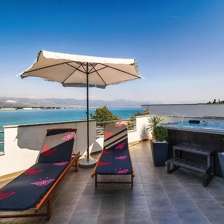 Διαμέρισμα Cozy Apartment In Trogir With Sauna Τρογκίρ