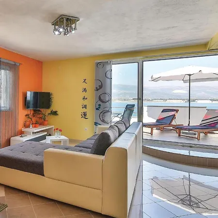 1 Bedroom Amazing In Apartment