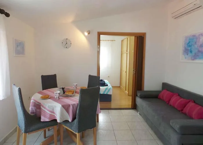 Appartement Cozy In With Sauna Trogir