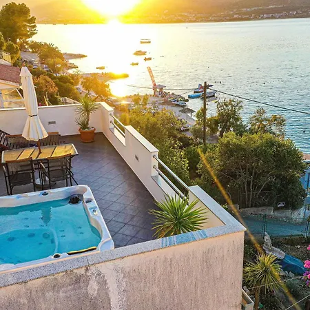 Cozy In With Sauna Apartmán